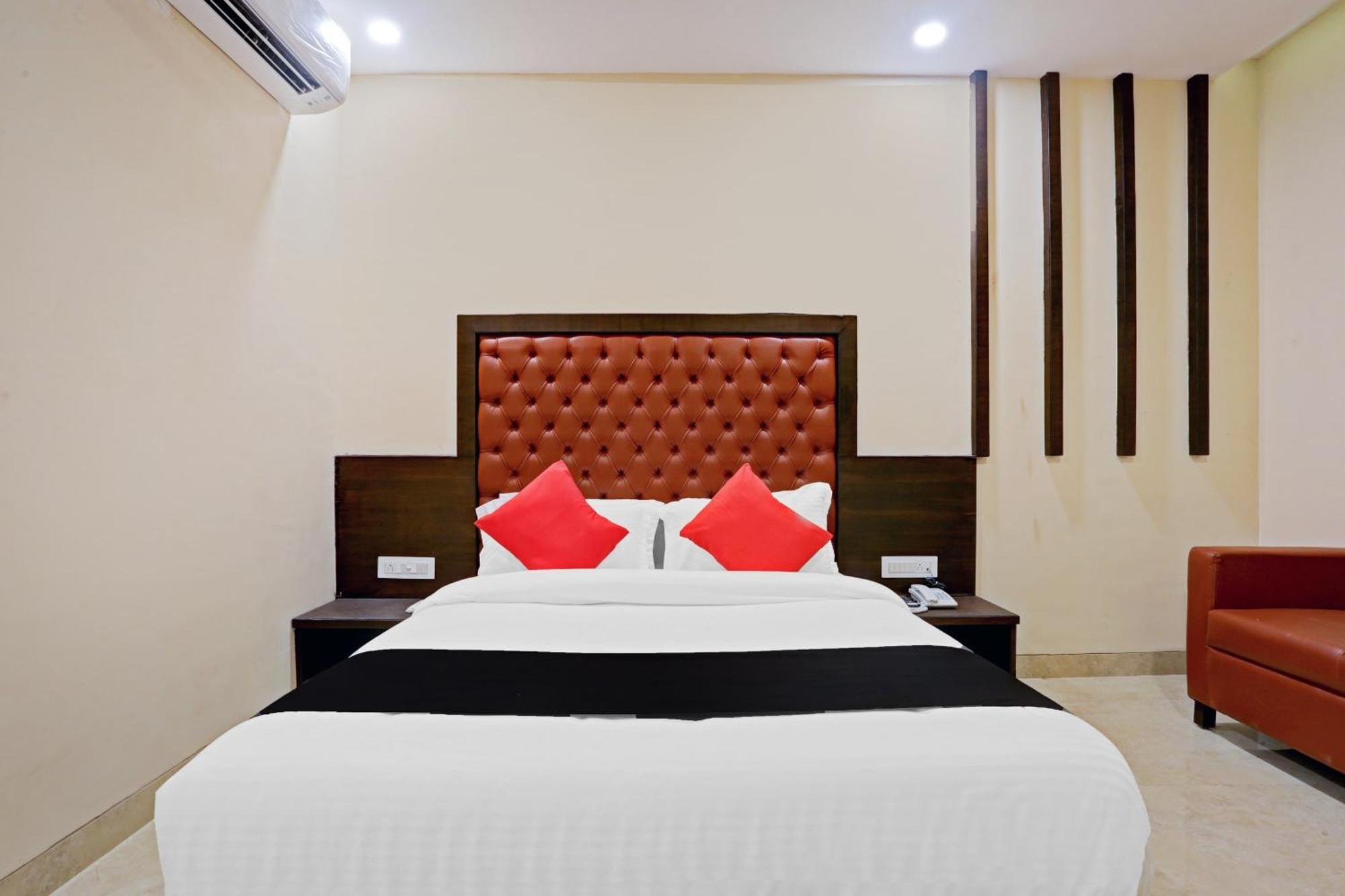 Capital O 80951 Hotel Vertigo Suite มุมไบ ภายนอก รูปภาพ