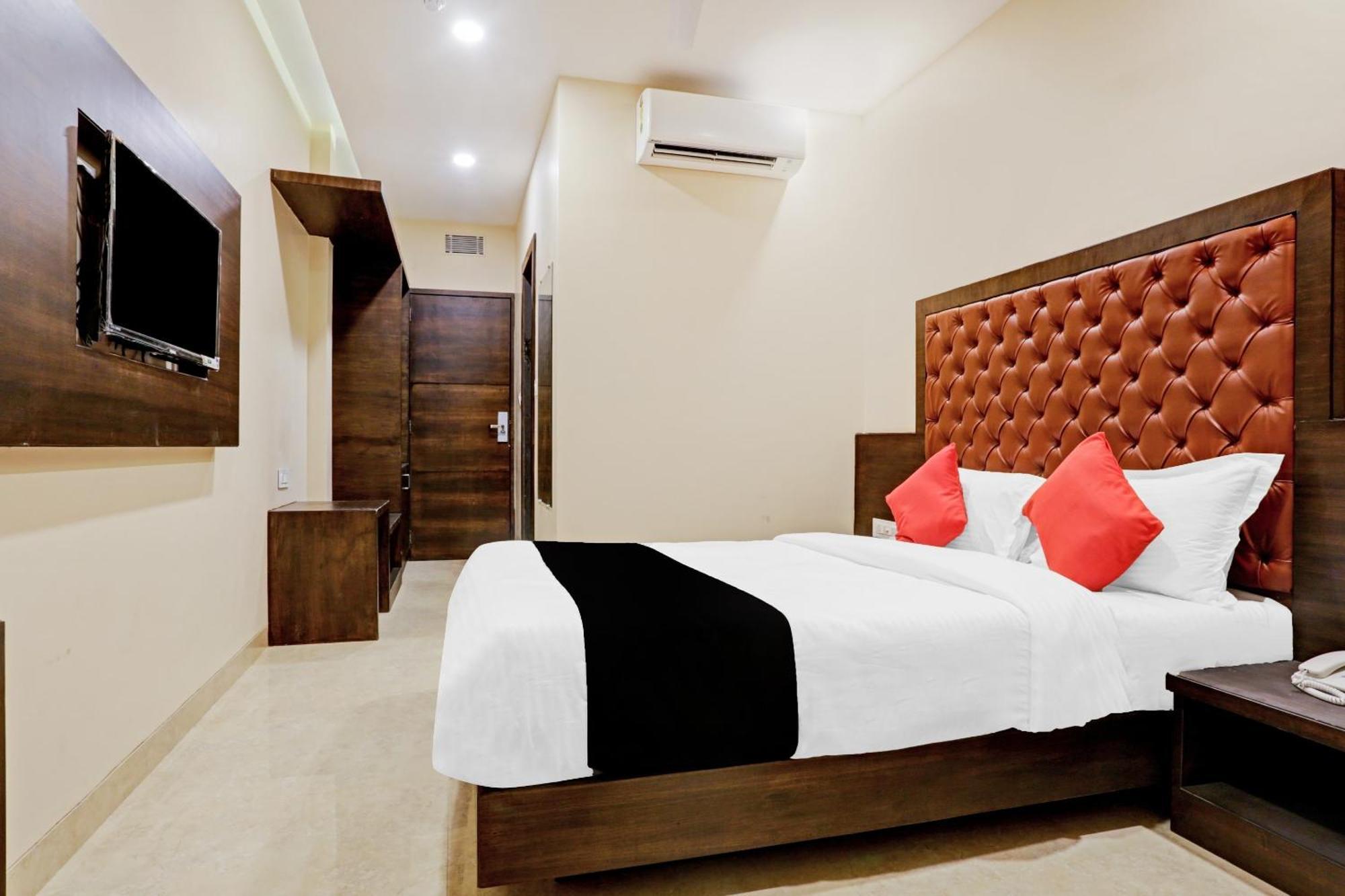 Capital O 80951 Hotel Vertigo Suite มุมไบ ภายนอก รูปภาพ