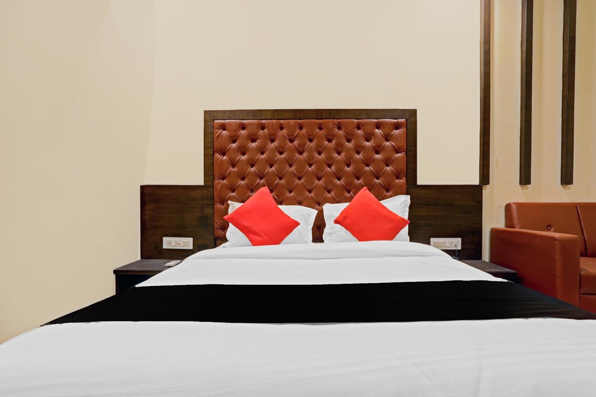 Capital O 80951 Hotel Vertigo Suite มุมไบ ภายนอก รูปภาพ