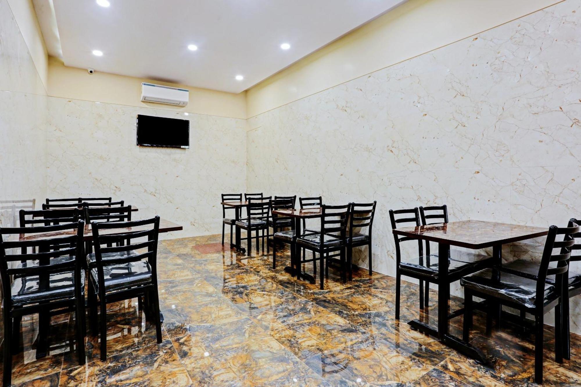 Capital O 80951 Hotel Vertigo Suite มุมไบ ภายนอก รูปภาพ